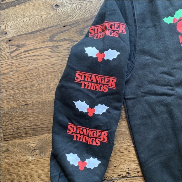 Stranger Things Christmas Lights Sweatshirt Juniors/Youth LARGE - Picture 2 of 10